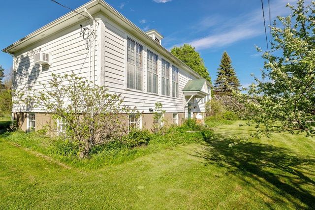 172 School Street, Isle La Motte, VT 05463