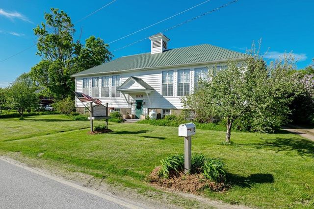 172 School Street, Isle La Motte, VT 05463