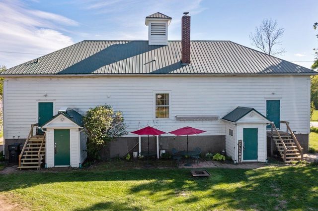 172 School Street, Isle La Motte, VT 05463