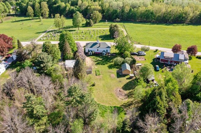 172 School Street, Isle La Motte, VT 05463