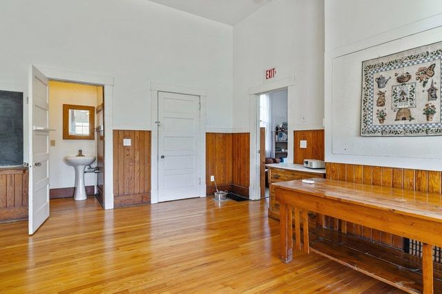 172 School Street, Isle La Motte, VT 05463
