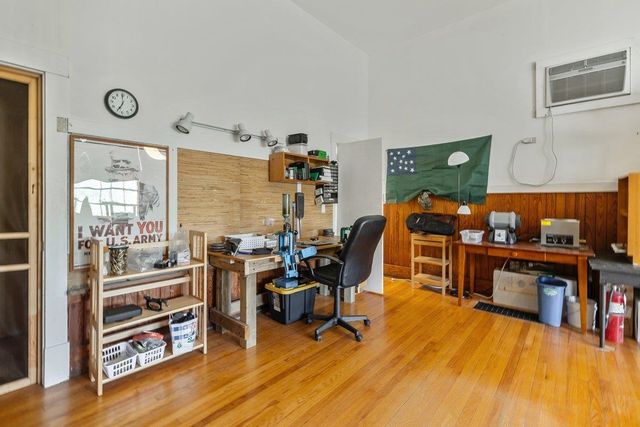 172 School Street, Isle La Motte, VT 05463