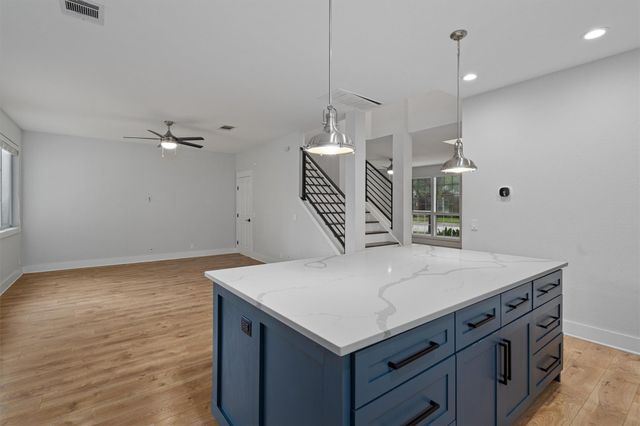 1203 Thackeray LN, Pflugerville, TX 78660