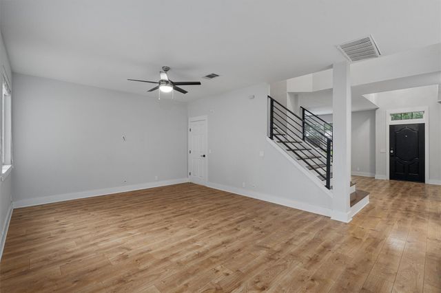 1203 Thackeray LN, Pflugerville, TX 78660