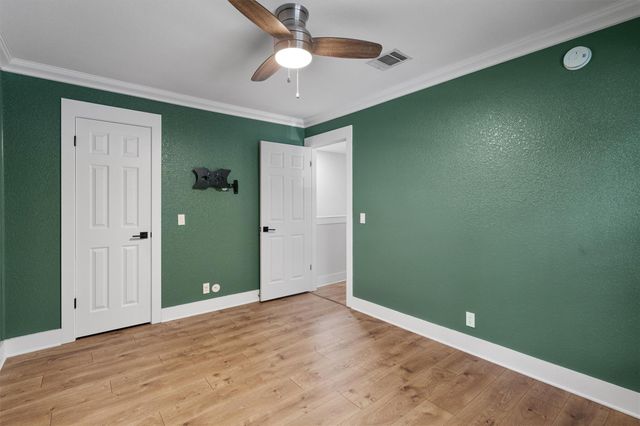 1203 Thackeray LN, Pflugerville, TX 78660
