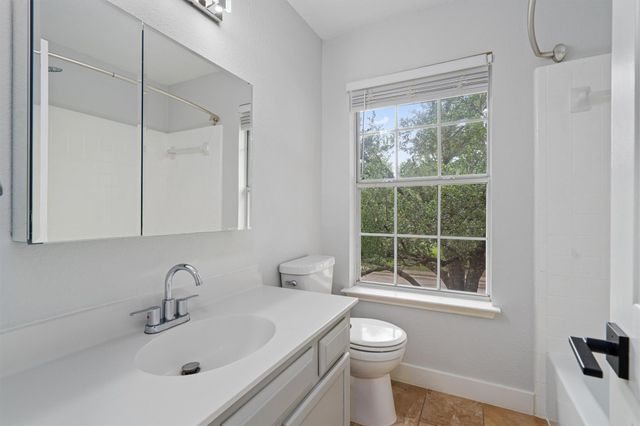 1203 Thackeray LN, Pflugerville, TX 78660