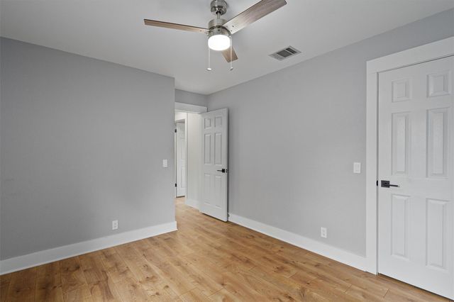 1203 Thackeray LN, Pflugerville, TX 78660