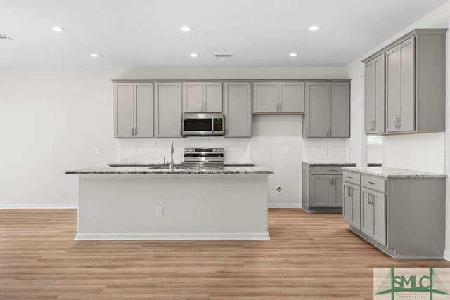 832 Highland Circle, Richmond Hill, GA 31324