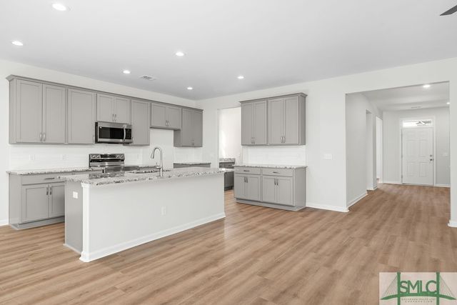 832 Highland Circle, Richmond Hill, GA 31324