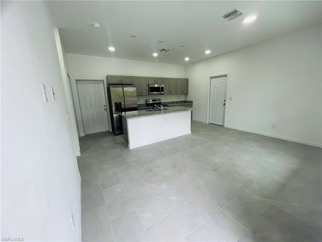 3405 49th ST W, Lehigh Acres, FL 33971