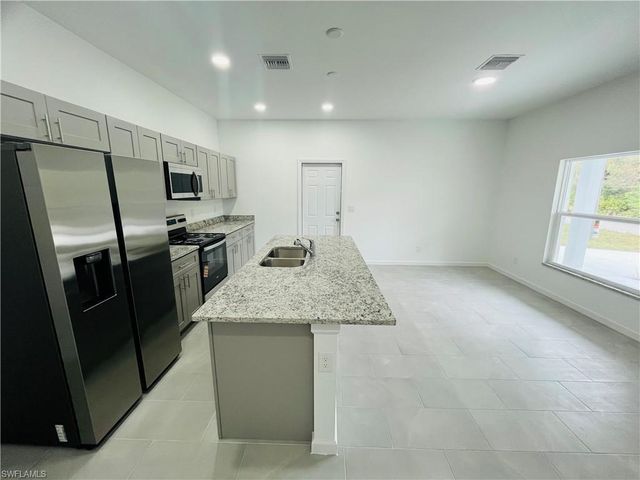 3405 49th ST W, Lehigh Acres, FL 33971