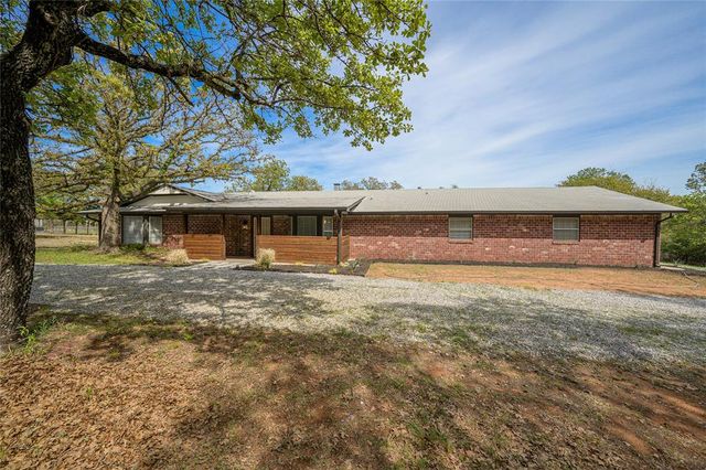 1172 Woodcrest Drive, Harrah, OK 73045