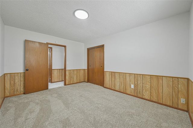 1172 Woodcrest Drive, Harrah, OK 73045