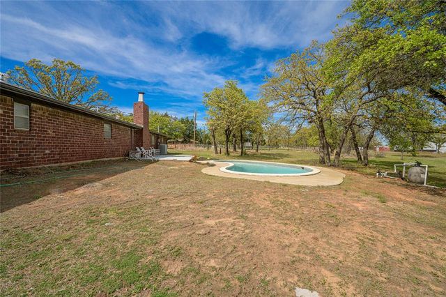 1172 Woodcrest Drive, Harrah, OK 73045