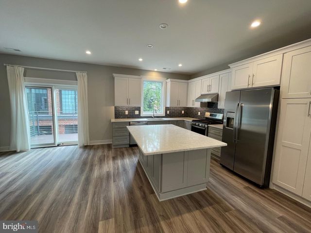 307 CHARLES ST, Fredericksburg, VA 22401