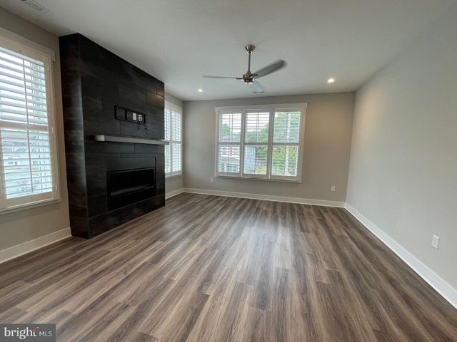 307 CHARLES ST, Fredericksburg, VA 22401