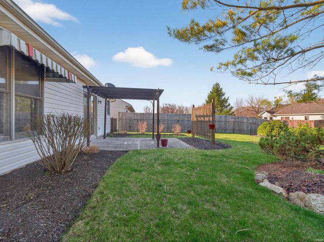 12415 Falcatta Drive, Fort Wayne, IN 46845