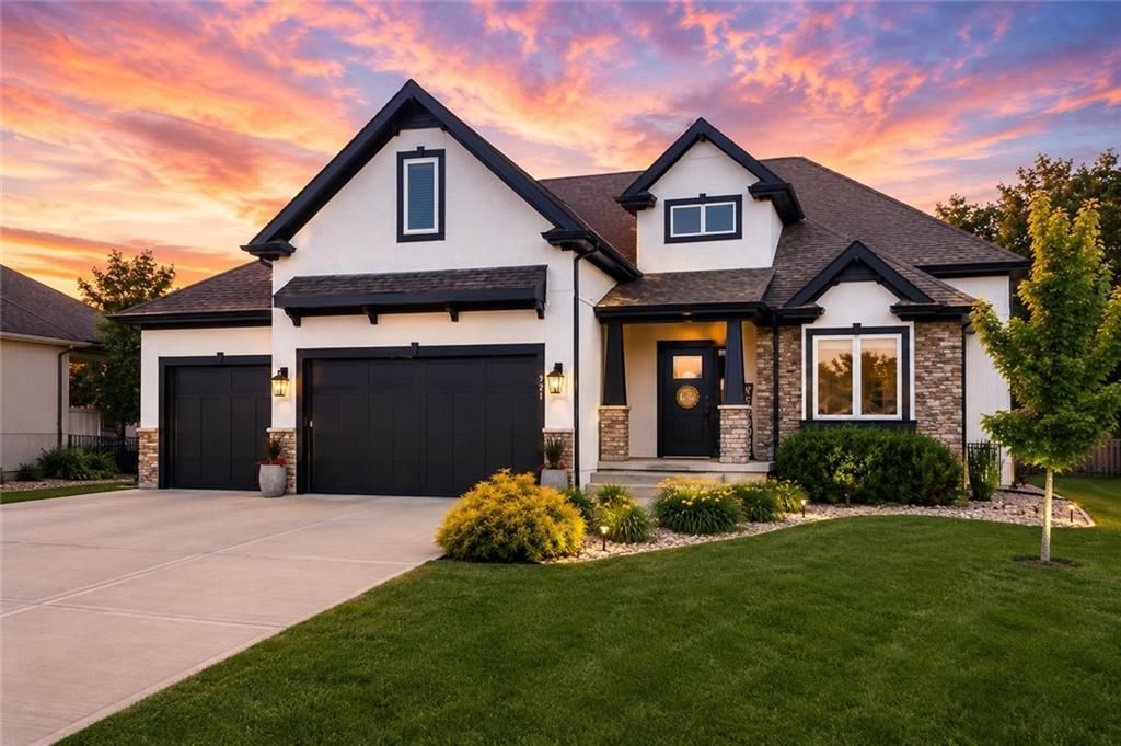 921 Foxglove Lane, Kearney, MO 64060