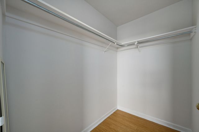 5733 N Sheridan Road 28B, Chicago, IL 60660