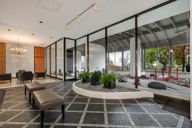 5733 N Sheridan Road 28B, Chicago, IL 60660