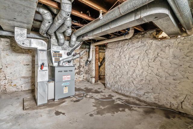 235 W South STREET, Oconomowoc, WI 53066