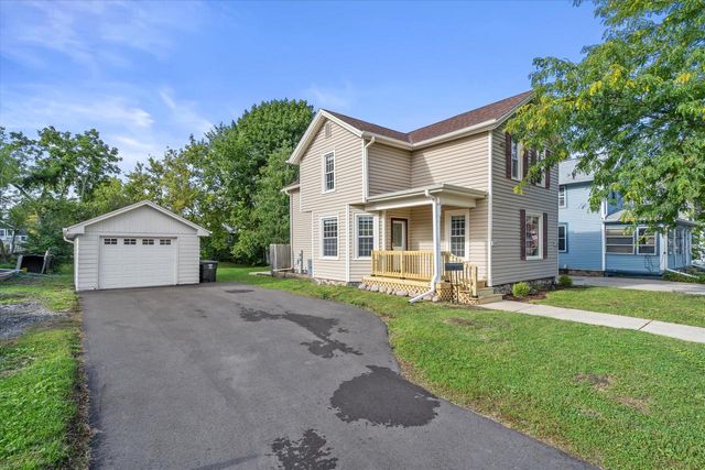 235 W South STREET, Oconomowoc, WI 53066