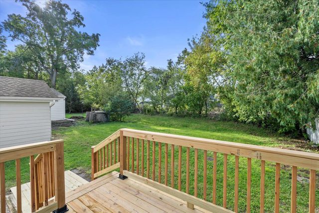 235 W South STREET, Oconomowoc, WI 53066