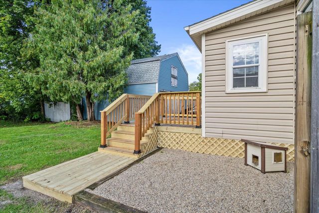 235 W South STREET, Oconomowoc, WI 53066