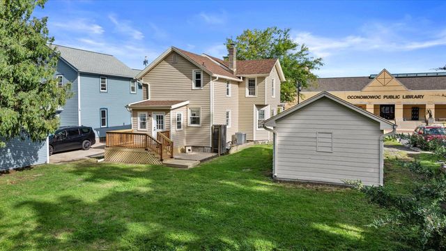 235 W South STREET, Oconomowoc, WI 53066