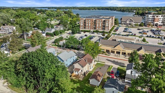 235 W South STREET, Oconomowoc, WI 53066