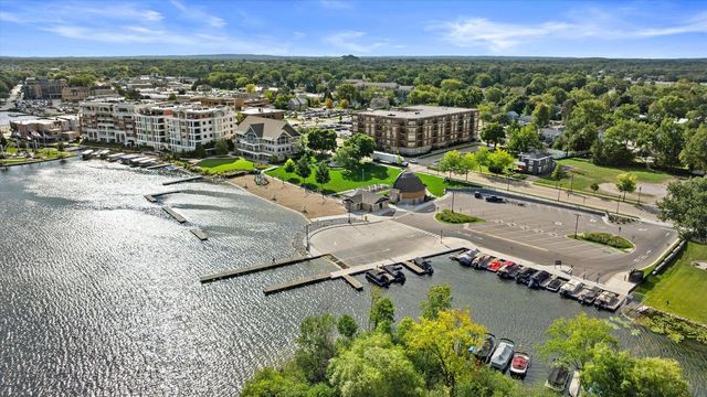 235 W South STREET, Oconomowoc, WI 53066