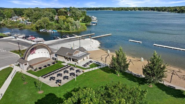 235 W South STREET, Oconomowoc, WI 53066