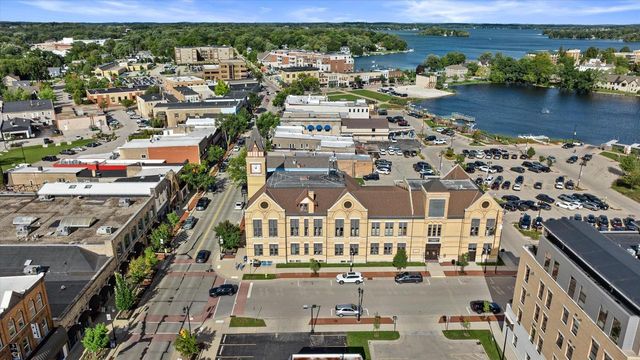 235 W South STREET, Oconomowoc, WI 53066