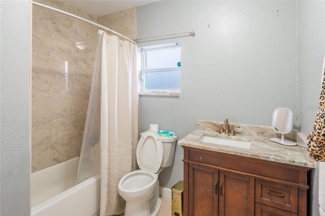 3601 E MOHAWK AVENUE, Tampa, FL 33610