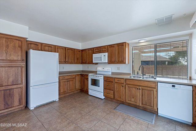 2672 S Black Moon Drive, Tucson, AZ 85730