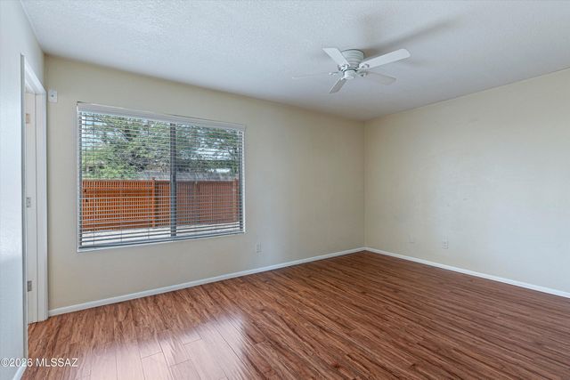 2672 S Black Moon Drive, Tucson, AZ 85730