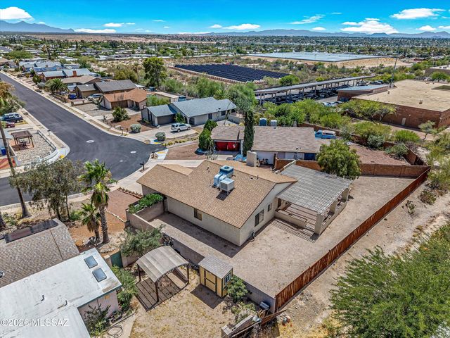 2672 S Black Moon Drive, Tucson, AZ 85730