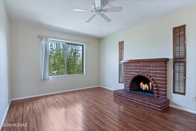 2672 S Black Moon Drive, Tucson, AZ 85730