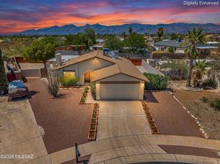2672 S Black Moon Drive, Tucson, AZ 85730