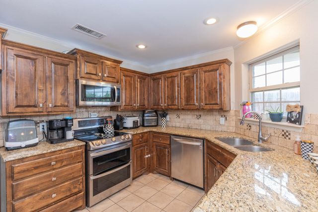 9315 CLINT Avenue, Amarillo, TX 79119