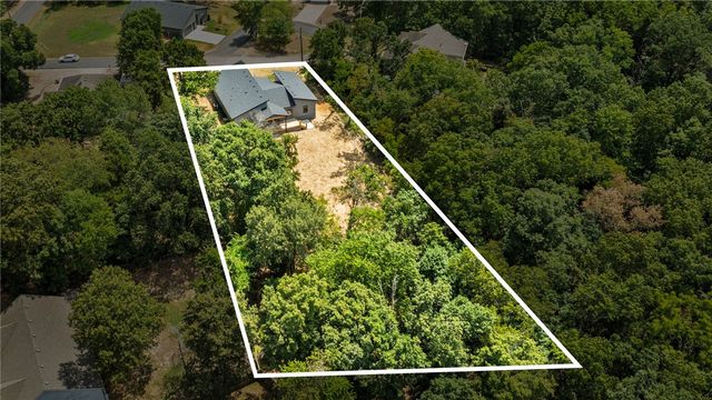 2 Hemel Lane, Bella Vista, AR 72714