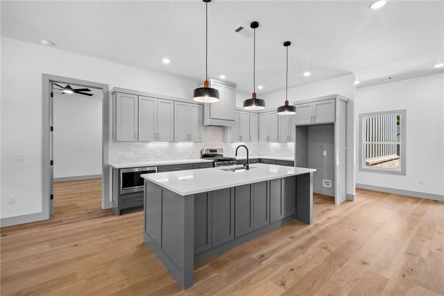 2 Hemel Lane, Bella Vista, AR 72714