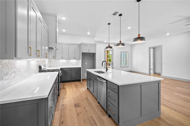 2 Hemel Lane, Bella Vista, AR 72714