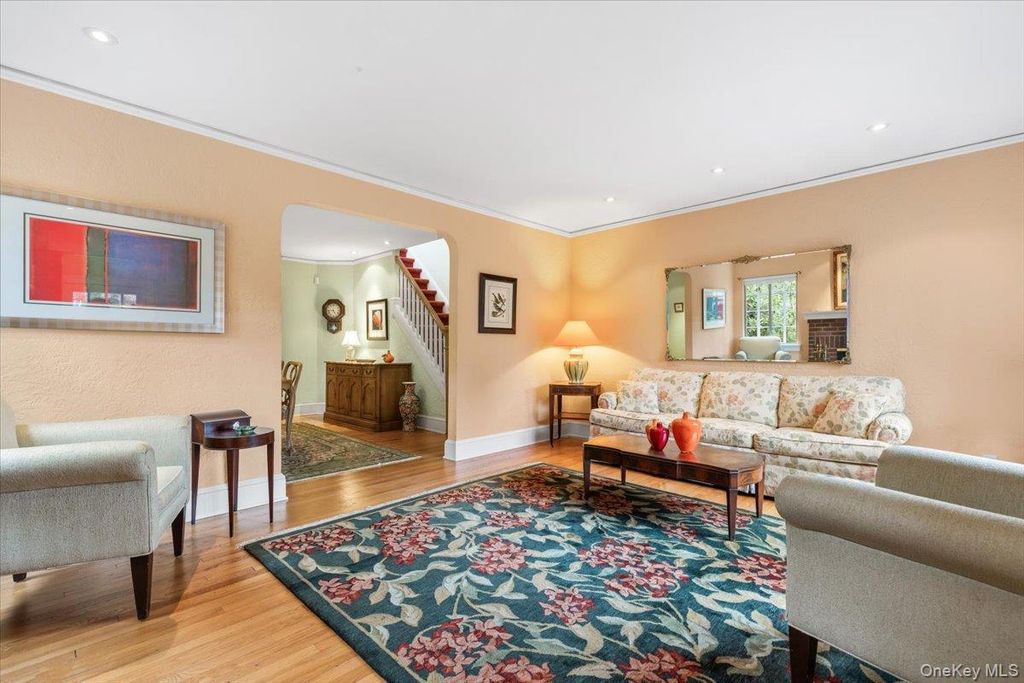 1211 Park Avenue, Mamaroneck, NY 10543 — photo 2