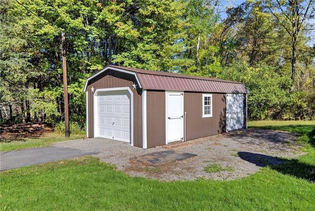 297 Creek Rd, Lansing, NY 13092