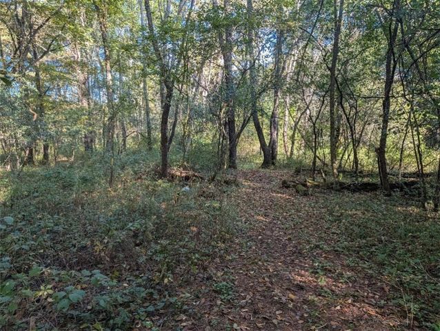 297 Creek Rd, Lansing, NY 13092