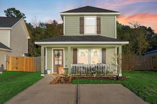17058 Marie Village Drive, Conroe, TX 77306