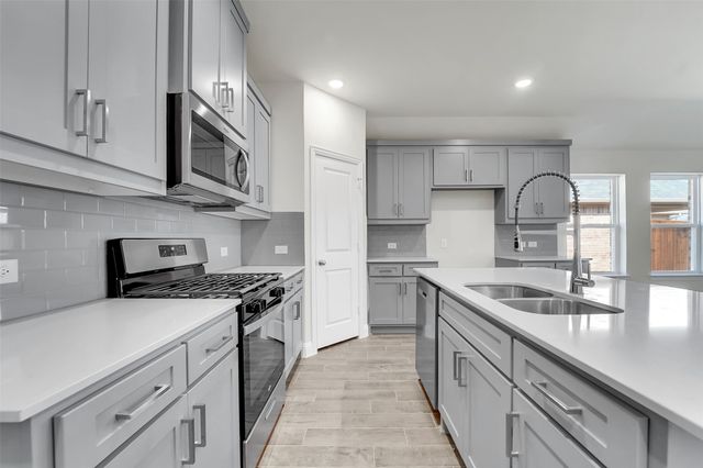 2905 Cantoni Creek, Princeton, TX 75407