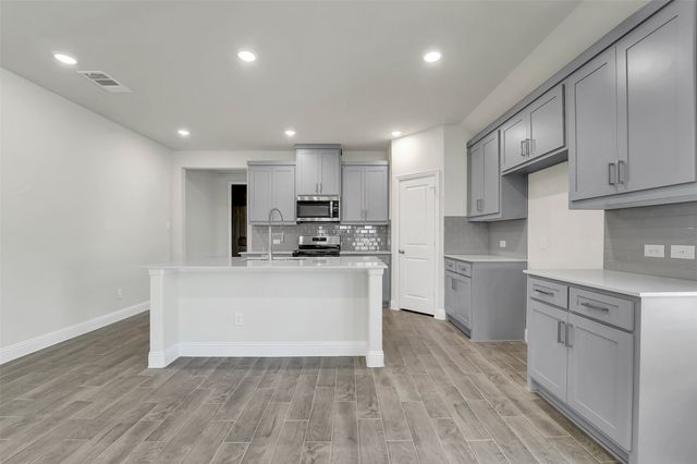 2905 Cantoni Creek, Princeton, TX 75407