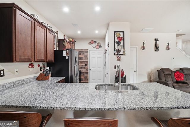 222 Seasons Valley, Pendergrass, GA 30567